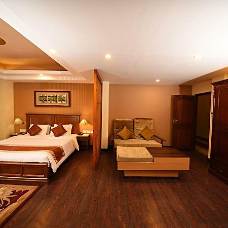 Dom Himalaya Hotel Катманду Экстерьер фото