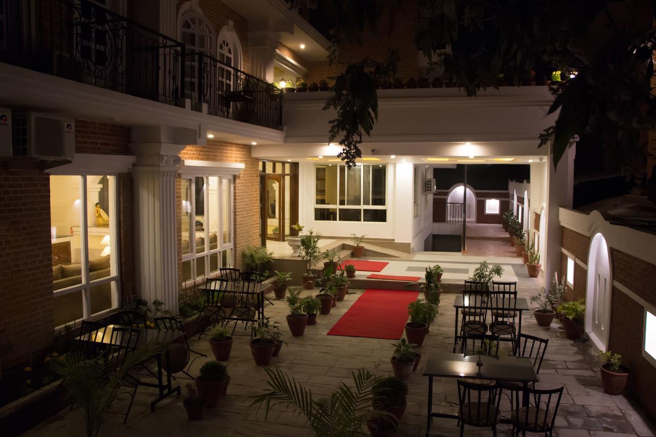 Dom Himalaya Hotel Катманду Экстерьер фото