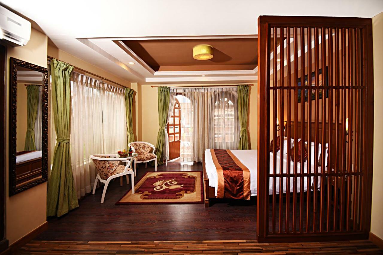 Dom Himalaya Hotel Катманду Экстерьер фото