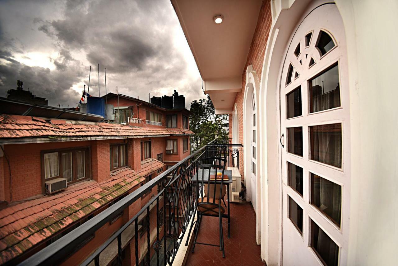 Dom Himalaya Hotel Катманду Экстерьер фото