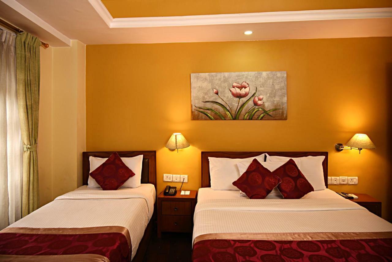 Dom Himalaya Hotel Катманду Экстерьер фото
