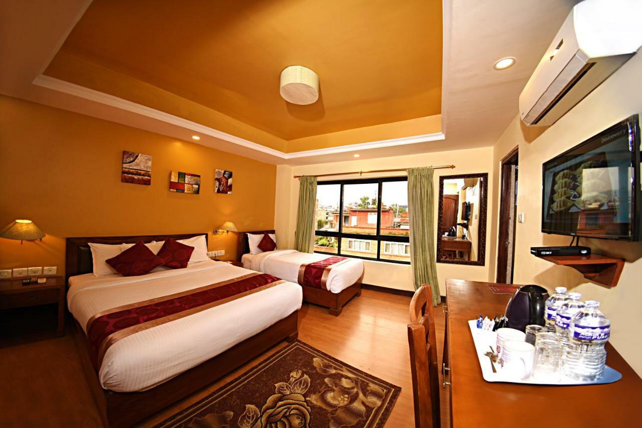 Dom Himalaya Hotel Катманду Экстерьер фото