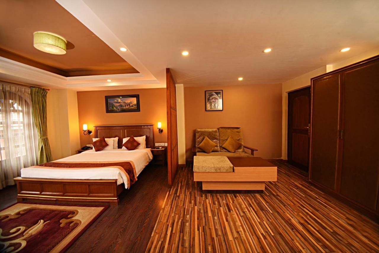 Dom Himalaya Hotel Катманду Экстерьер фото