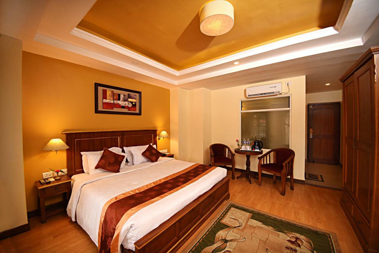 Dom Himalaya Hotel Катманду Экстерьер фото