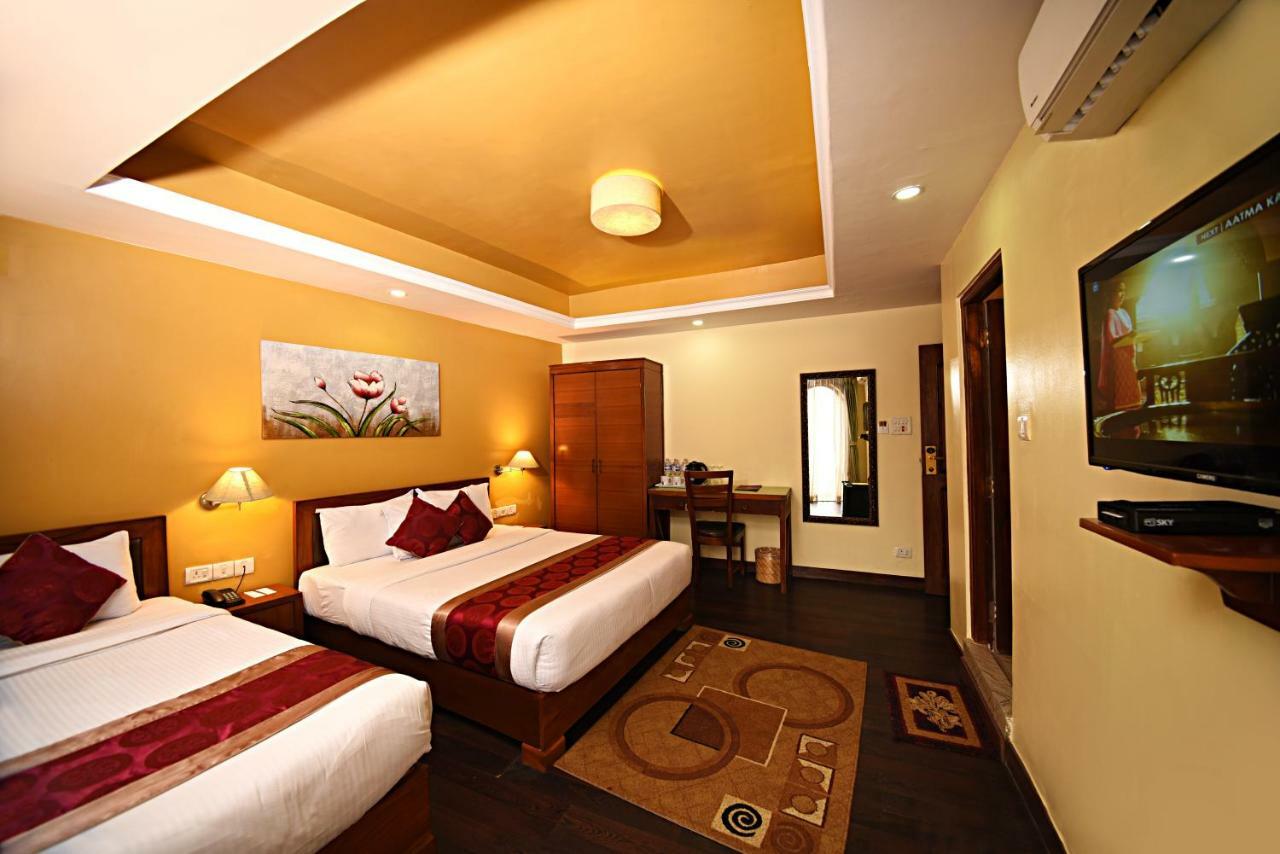 Dom Himalaya Hotel Катманду Экстерьер фото