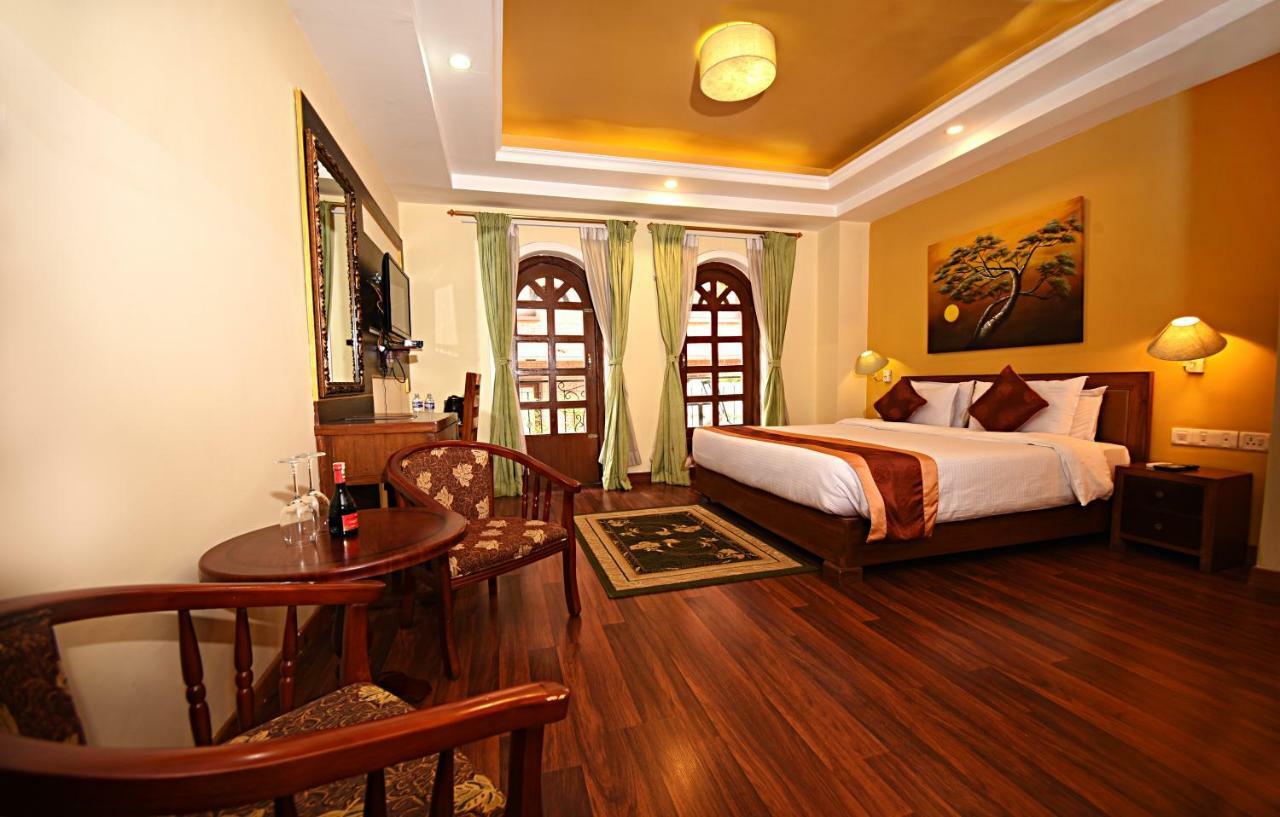 Dom Himalaya Hotel Катманду Экстерьер фото