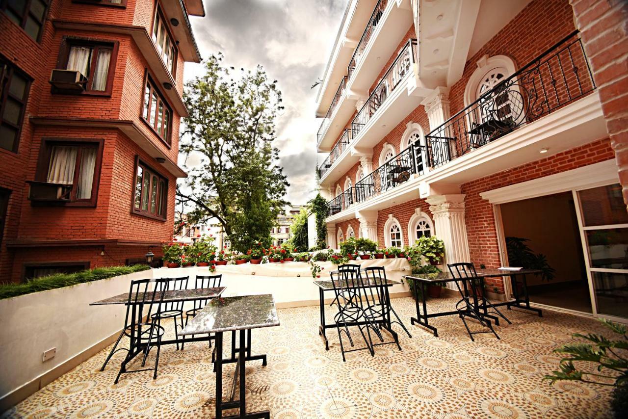 Dom Himalaya Hotel Катманду Экстерьер фото