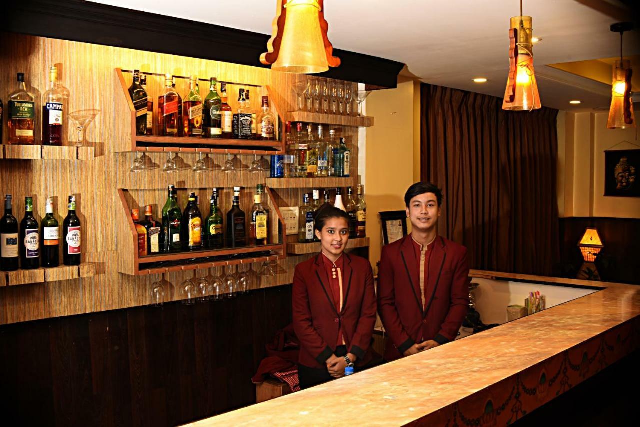 Dom Himalaya Hotel Катманду Экстерьер фото