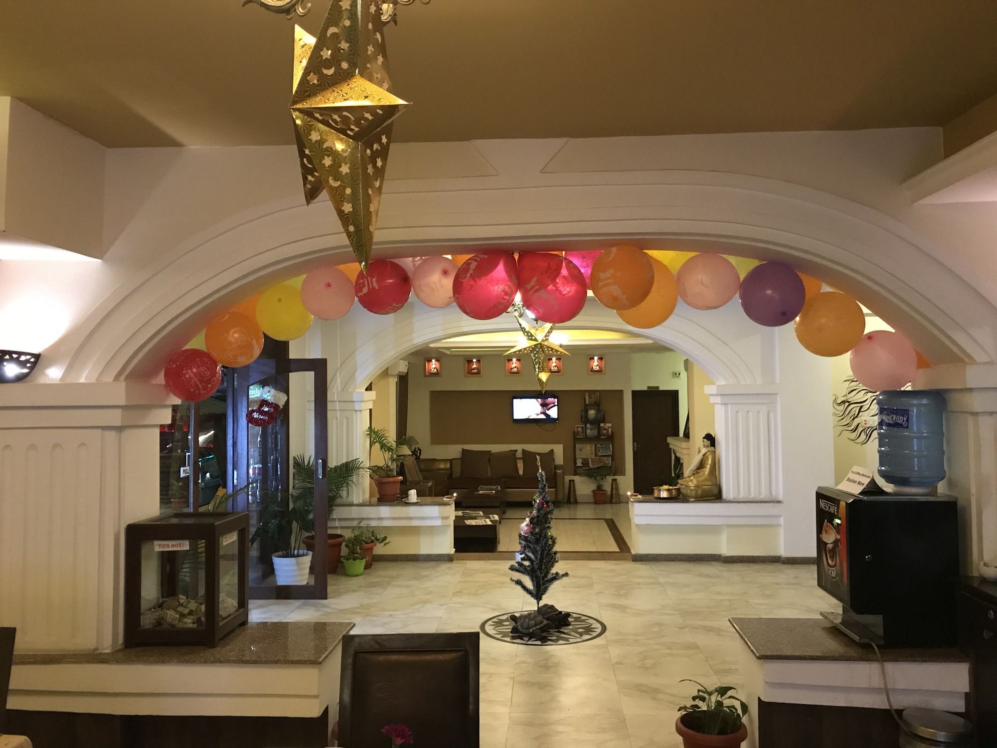 Dom Himalaya Hotel Катманду Экстерьер фото